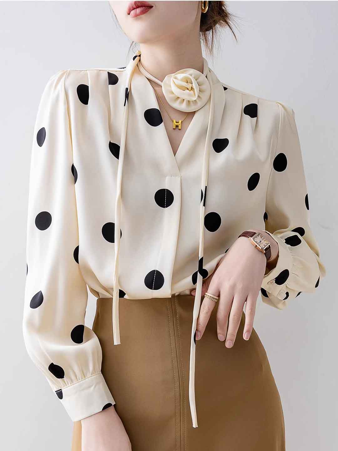 Blusa a Pois con Fiocco | Elegante & Retrò | Stile Sofisticato